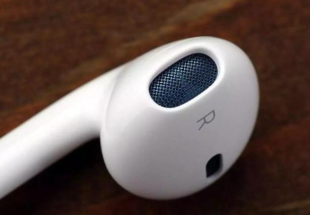 Apple  EarPods 耳机两个开孔的作用是什么？