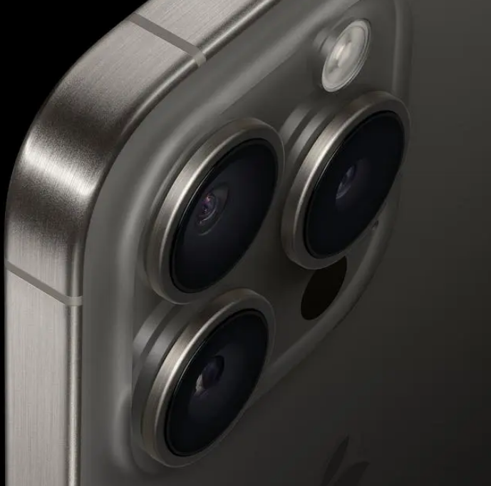iPhone15 Pro Max的“4倍镜”是如何做到的？